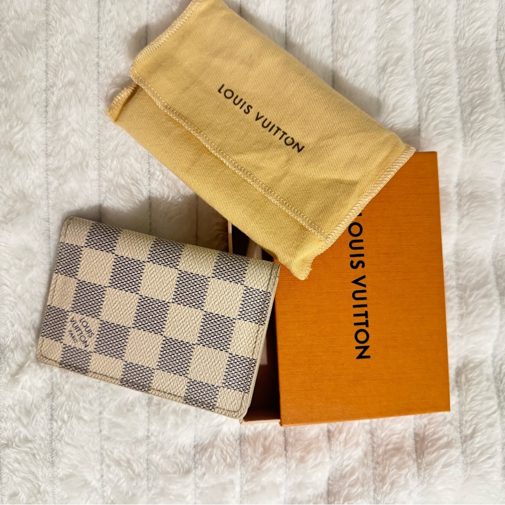Louis Vuitton pocket organizer